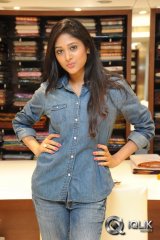 Sushma Raj On The Sets Of Maaya Movie